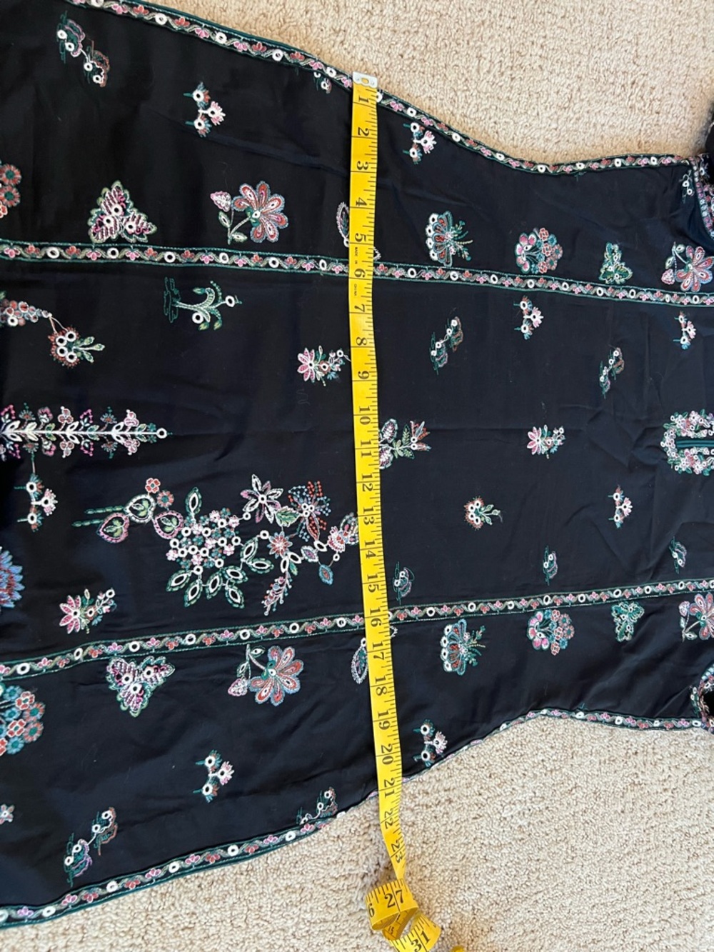 Hussain Rehar Embroidered lawn dress India Pakistani - Picture 8 of 12